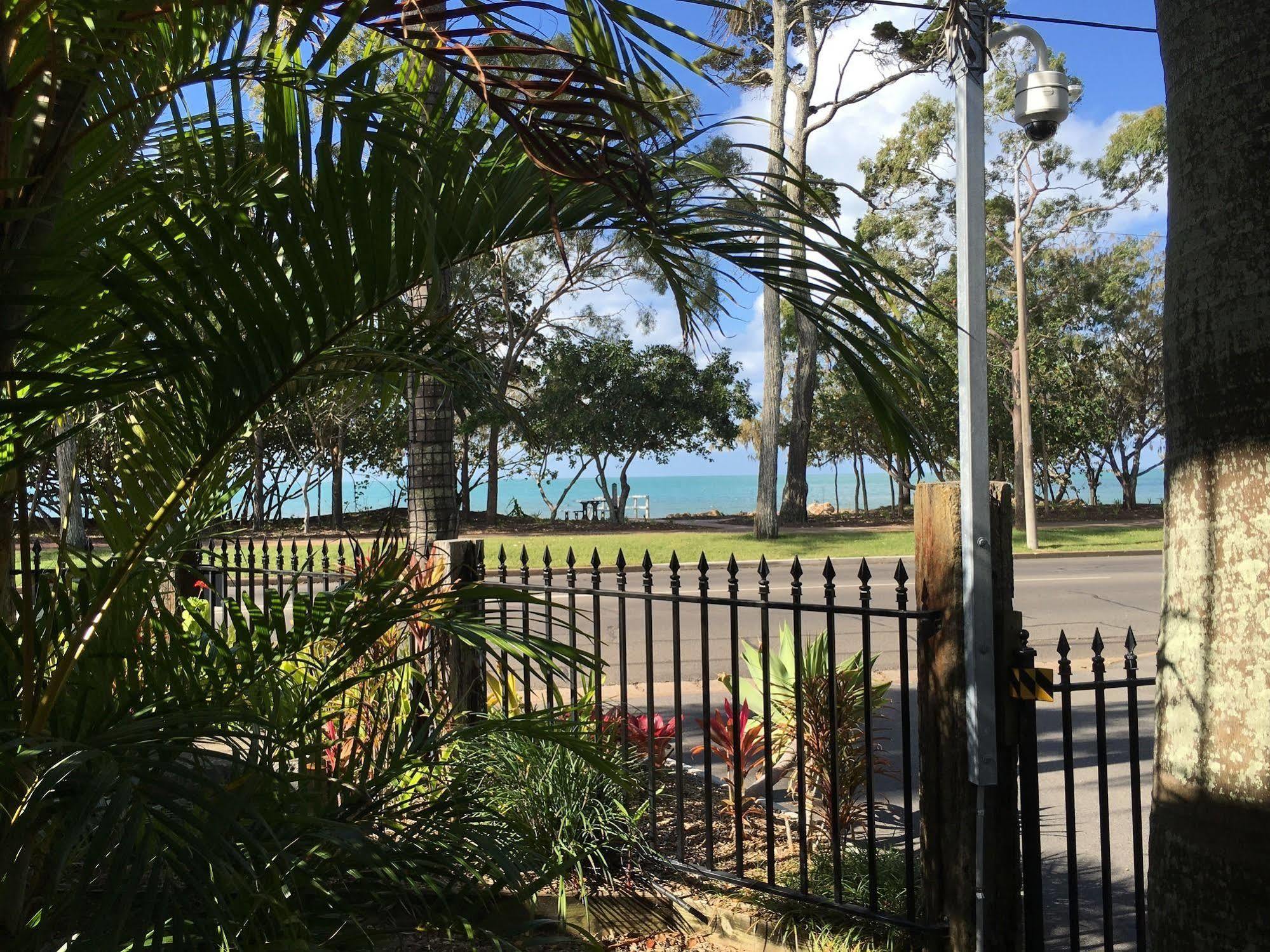 Coconut Palms On The Bay Aparthotel Hervey Bay Luaran gambar